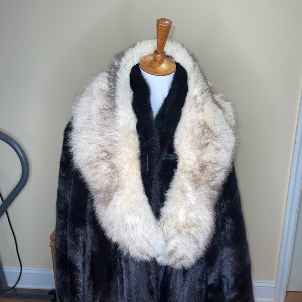 Flemington Furs Real Fur Stole - Picture 2 of 7